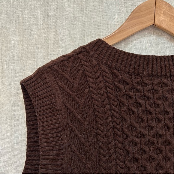 Babaton Emporia Vest in Rich Cocoa XL cable knit. brown Sweater Vest - Picture 11 of 13